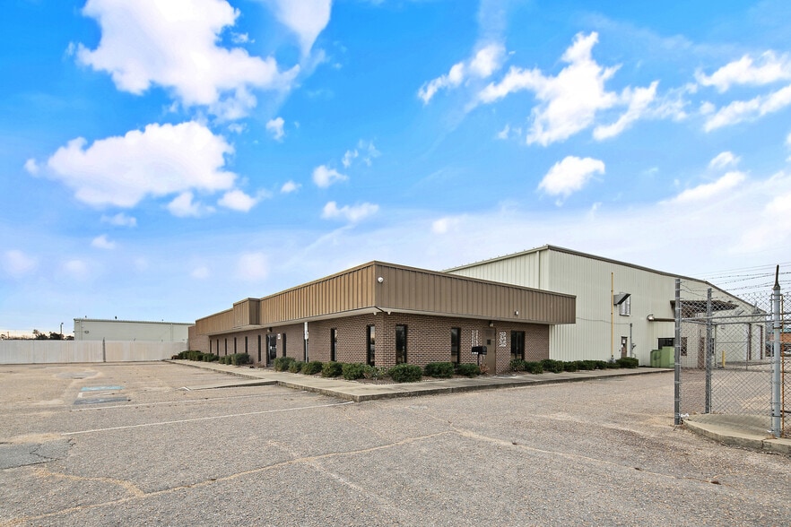 131 Pepsi Ln, Fayetteville, NC for lease - Building Photo - Image 3 of 19