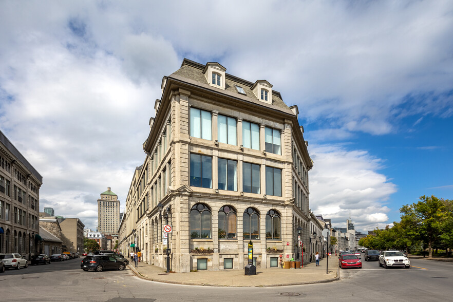 329 Rue de la Commune O, Montréal QC - Services immobiliers commerciaux