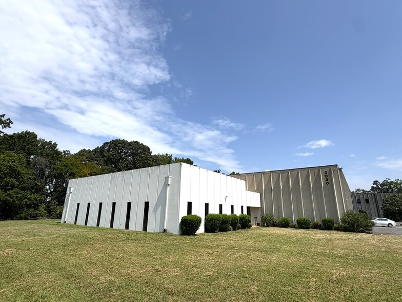 3030 Horseshoe Ln, Charlotte, NC for lease - Primary Photo - Image 1 of 16