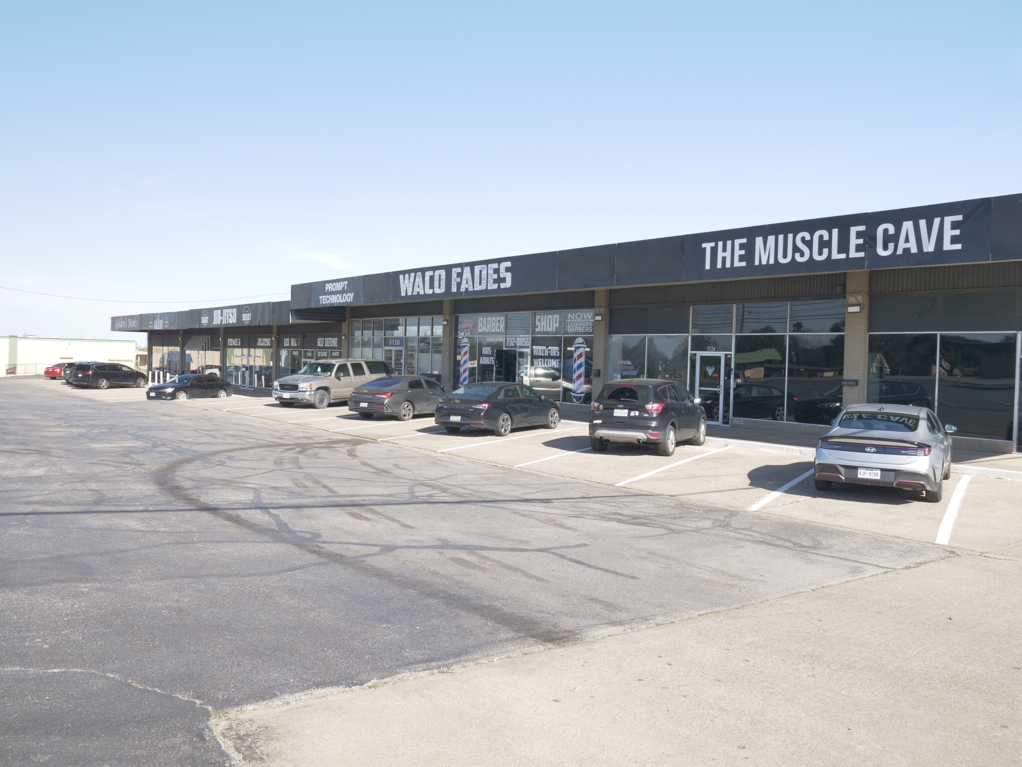 3112-3126 Franklin Ave, Waco, TX for lease Primary Photo- Image 1 of 4