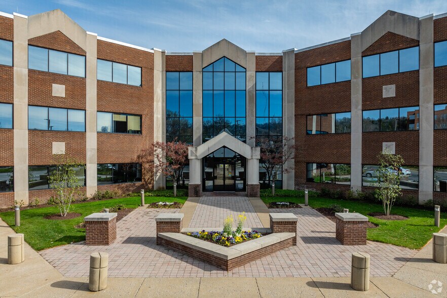 5409 Maryland Way, Brentwood, TN à louer - Photo du bâtiment - Image 3 de 7