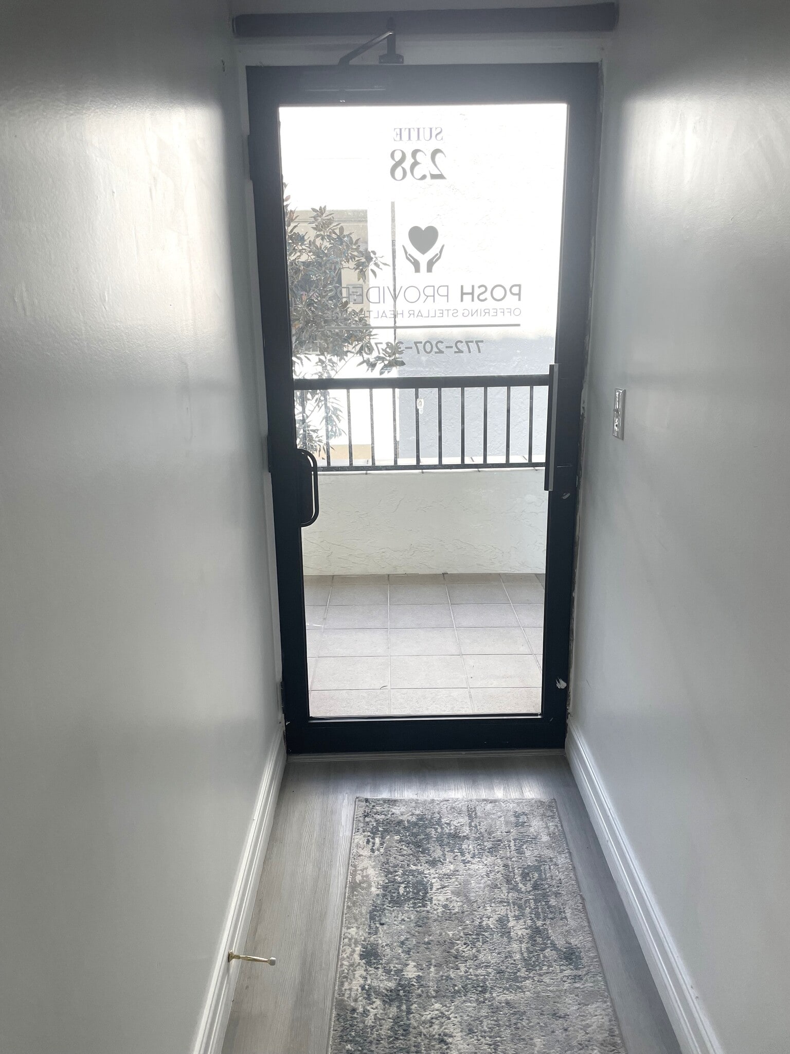 1111 SE Federal Hwy, Stuart, FL for lease Interior Photo- Image 1 of 4