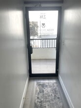 1111 SE Federal Hwy, Stuart, FL for lease Interior Photo- Image 1 of 4