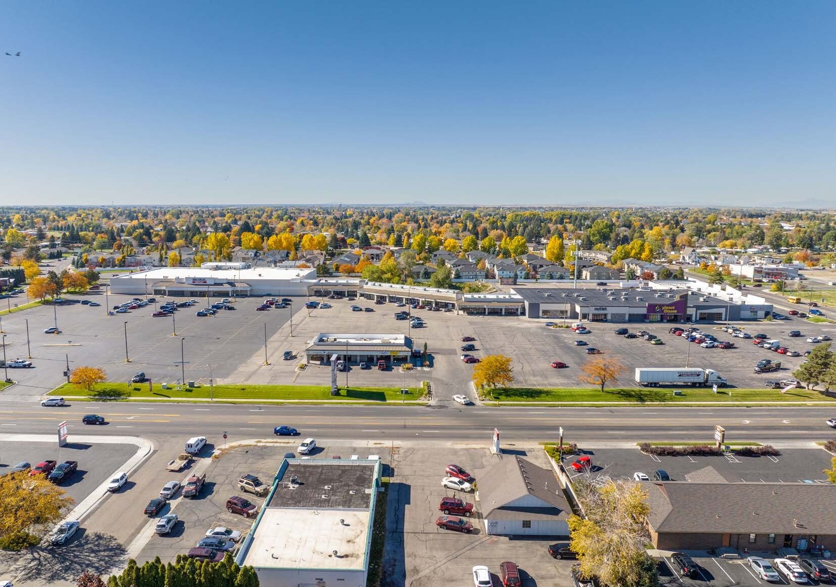 200-390 S Woodruff Ave, Idaho Falls, ID à louer Photo du bâtiment- Image 1 de 4
