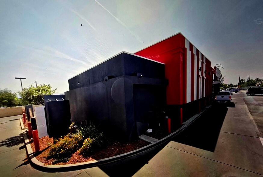 642 W Olive Ave, Porterville, CA for sale - Building Photo - Image 2 of 3