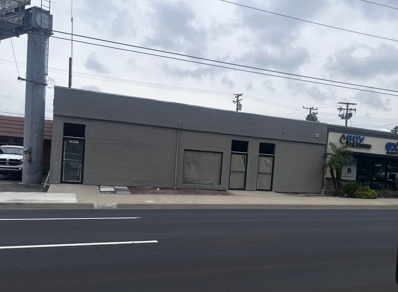 20607 Soledad Canyon Rd, Canyon Country, CA for lease - Primary Photo - Image 1 of 1