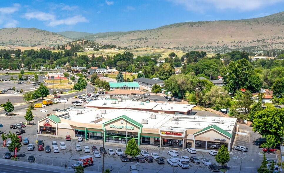 3049 S 6th St, Klamath Falls, OR à louer - Photo du bâtiment - Image 1 de 13