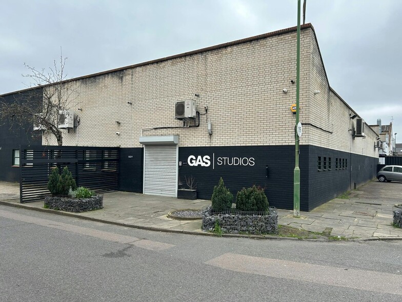 2-8 Fountayne Rd, London for lease - Building Photo - Image 1 of 7