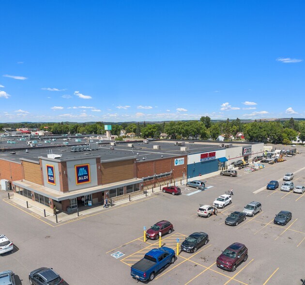 1414 S 12th Ave, Virginia, MN à vendre - Photo du bâtiment - Image 1 de 9