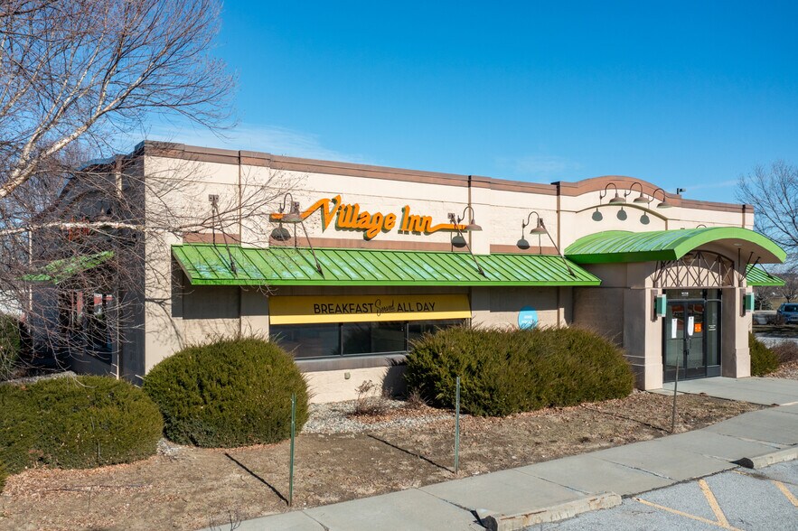 3809 Twin Creek Dr, Bellevue, NE à vendre - Photo du bâtiment - Image 2 de 10