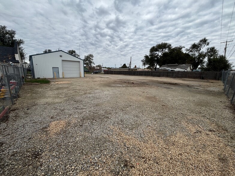 1438 S Handley St, Wichita, KS for lease - Building Photo - Image 2 of 11