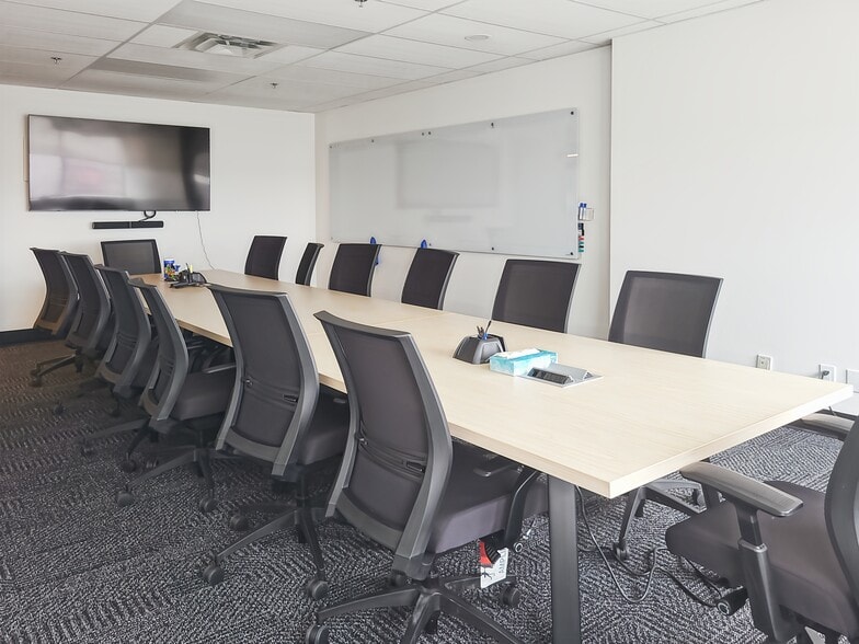 774 Main St, Moncton, NB for lease - Interior Photo - Image 3 of 14