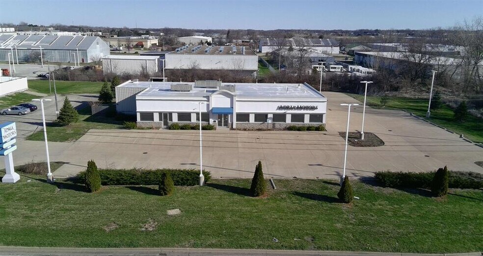 1613 W Pioneer Pky, Peoria, IL à louer - Photo du bâtiment - Image 2 de 22