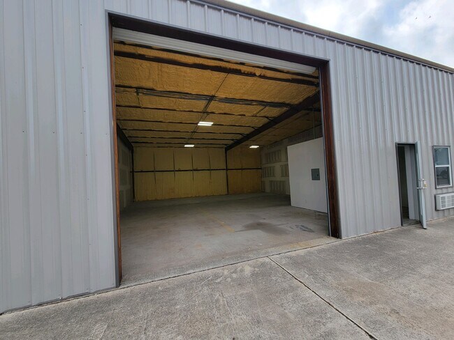 More details for 1515 Lakeville Dr, Kingwood, TX - Industrial for Lease
