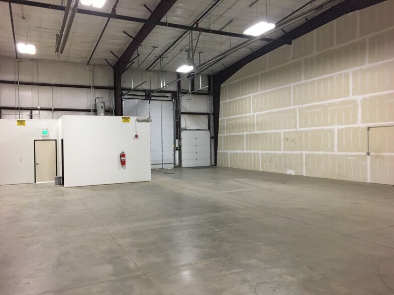 366 E 26th St E, Dickinson, ND à louer - Photo intérieure - Image 2 de 5