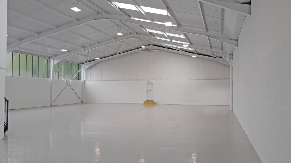 Earl Rd, Wilmslow for lease - Building Photo - Image 3 of 5