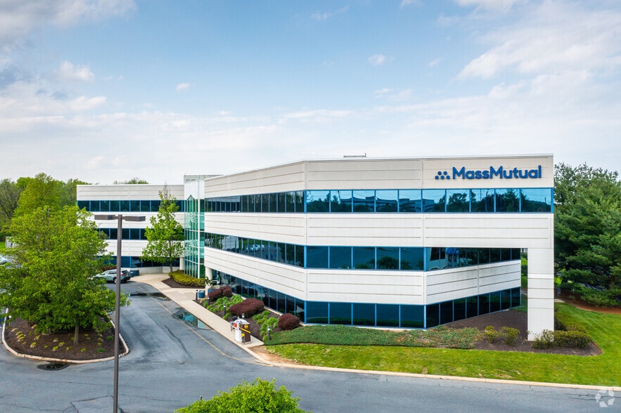 4905 W Tilghman St, Allentown, PA à louer - Photo du bâtiment - Image 1 de 31