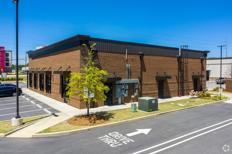 2145 S College St, Auburn, AL à louer - Photo du bâtiment - Image 2 de 4