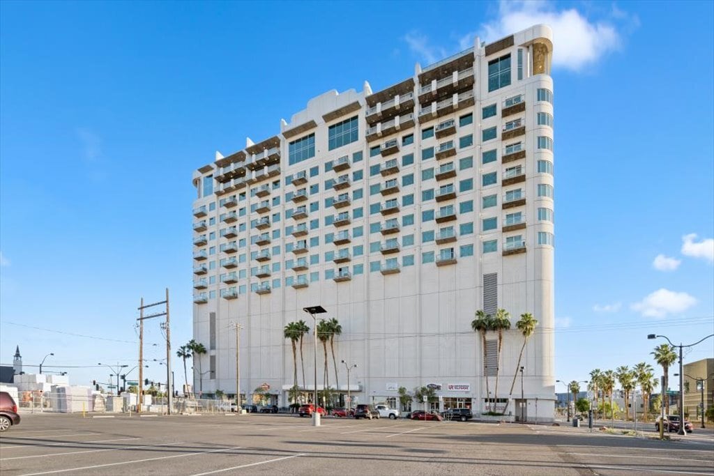 900 S Las Vegas Blvd, Las Vegas, NV 89101 - Unité 1507/1508 -  - Photo intérieure - Image 1 of 55