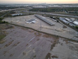 Plus de détails pour 1501 N Walton Walker Blvd, Dallas, TX - Industriel à louer