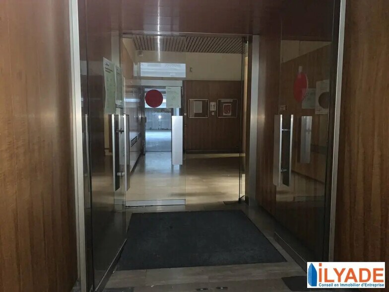 28 Rue Edouard Delanglade, Marseille à louer - Hall d’entrée - Image 2 de 10