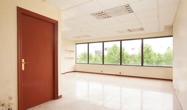 Plaça de la Palmera, 6, Figueres, Gerona for lease Interior Photo- Image 2 of 13