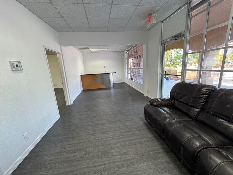 7050 Winkler Rd, Fort Myers, FL for lease - Building Photo - Image 2 of 34