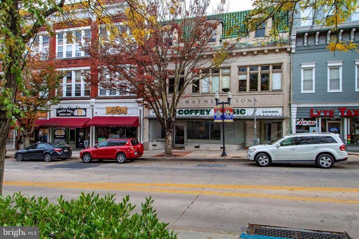 31-33 E Main St, Westminster, MD à vendre - Photo du bâtiment - Image 2 de 11