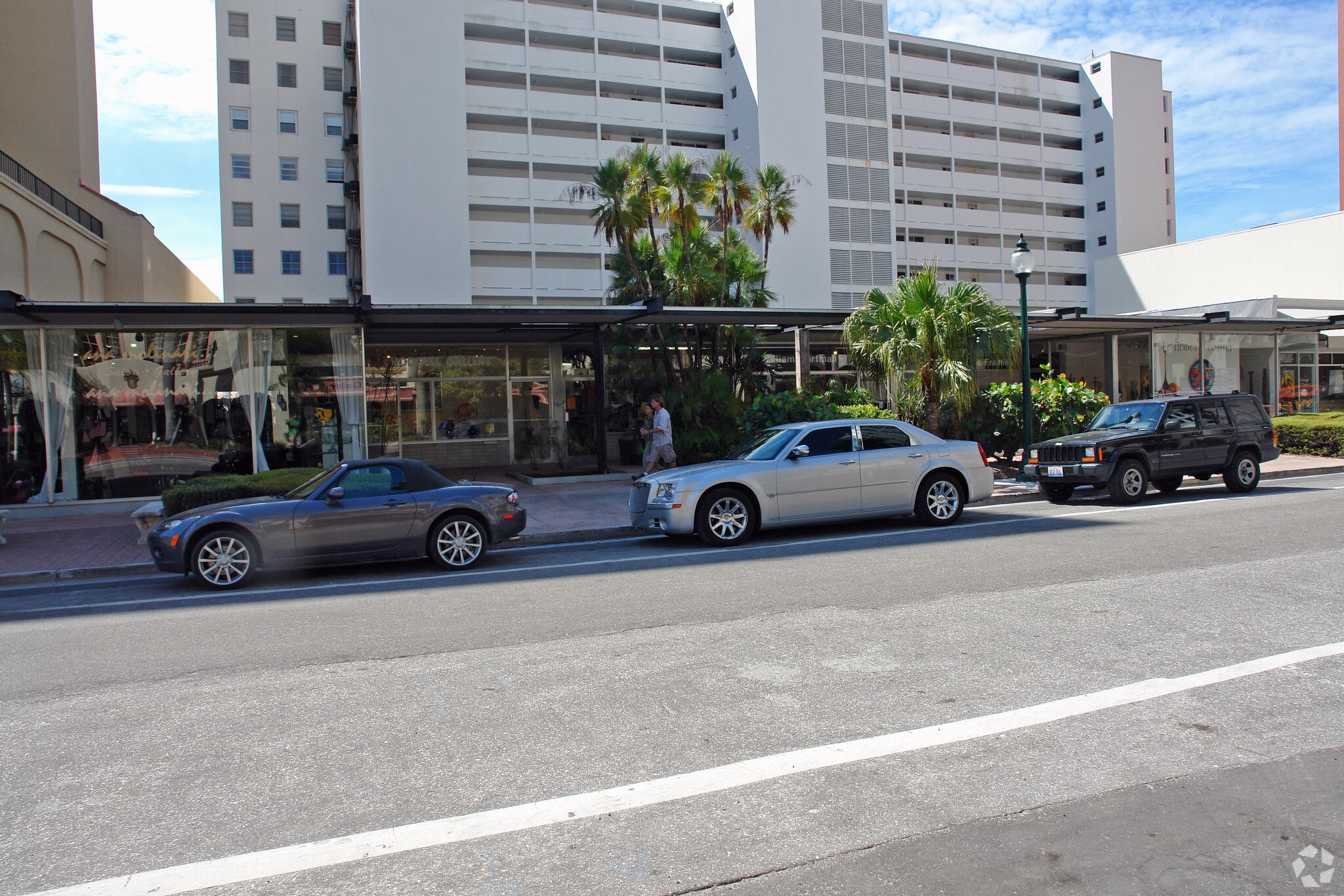 46-52 S Palm Ave, Sarasota, FL for lease Primary Photo- Image 1 of 8