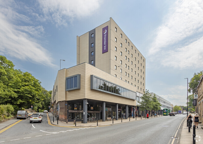 Otley Rd, Leeds for lease - Primary Photo - Image 1 of 3