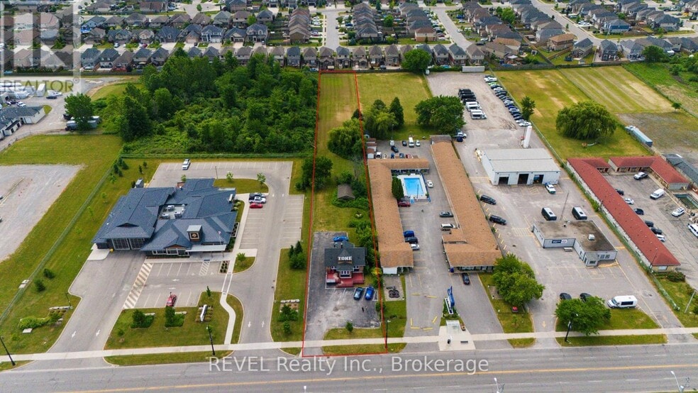 8568 Lundy's Ln, Niagara Falls, ON à vendre - Photo du bâtiment - Image 2 de 3