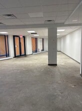 132-77 Metropolitan Avenue, Kew Gardens, NY for lease Interior Photo- Image 1 of 3