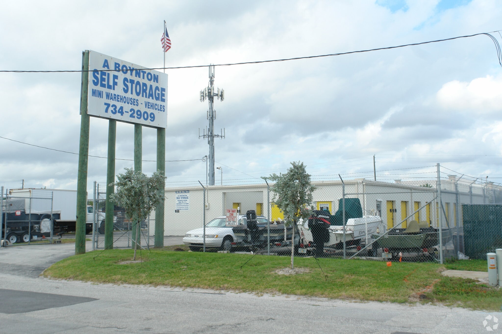 125 31st Ter S, Boynton Beach, FL for lease Primary Photo- Image 1 of 4