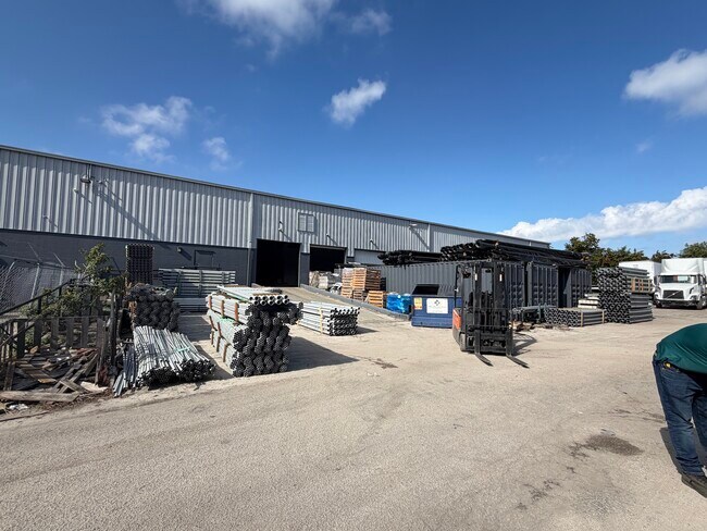 More details for 11475-11487 Rocket Blvd, Orlando, FL - Flex for Lease