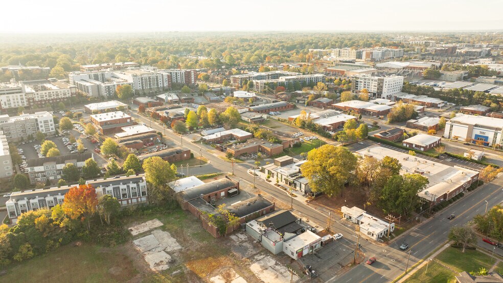 226 Fairwood Ave, Charlotte, NC for sale - Building Photo - Image 2 of 9