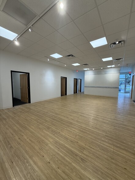 760 Barnes Blvd, Rockledge, FL for lease - Interior Photo - Image 1 of 15