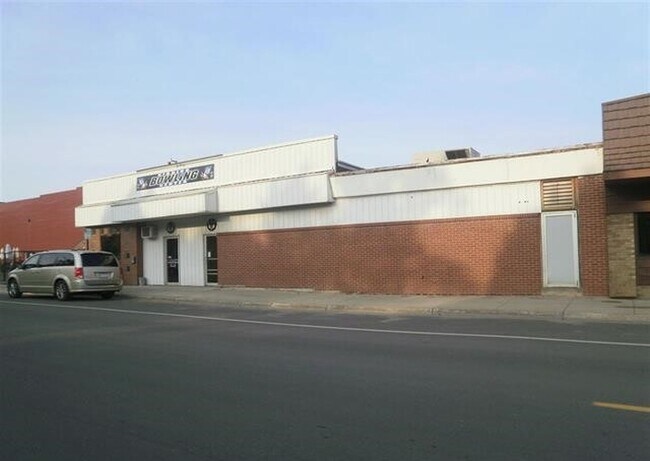 More details for 1939 5th Ave E, Hibbing, MN - Sports & Entertainment for Sale