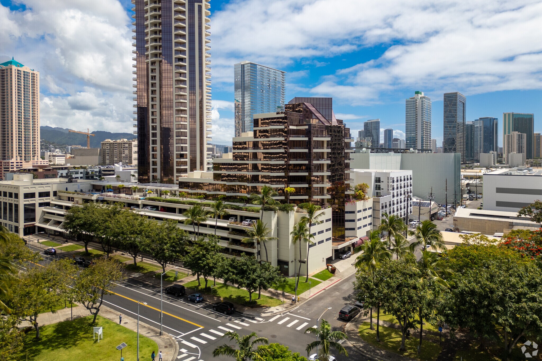 725 Kapiolani Blvd, Honolulu, HI à vendre Photo du bâtiment- Image 1 de 13
