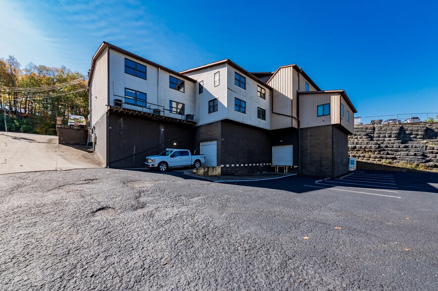 193 Greenbag Rd, Morgantown, WV à louer - Photo du bâtiment - Image 2 de 9