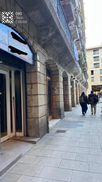 Retail in Barcelona, Barcelona for lease - Building Photo - Image 1 of 2
