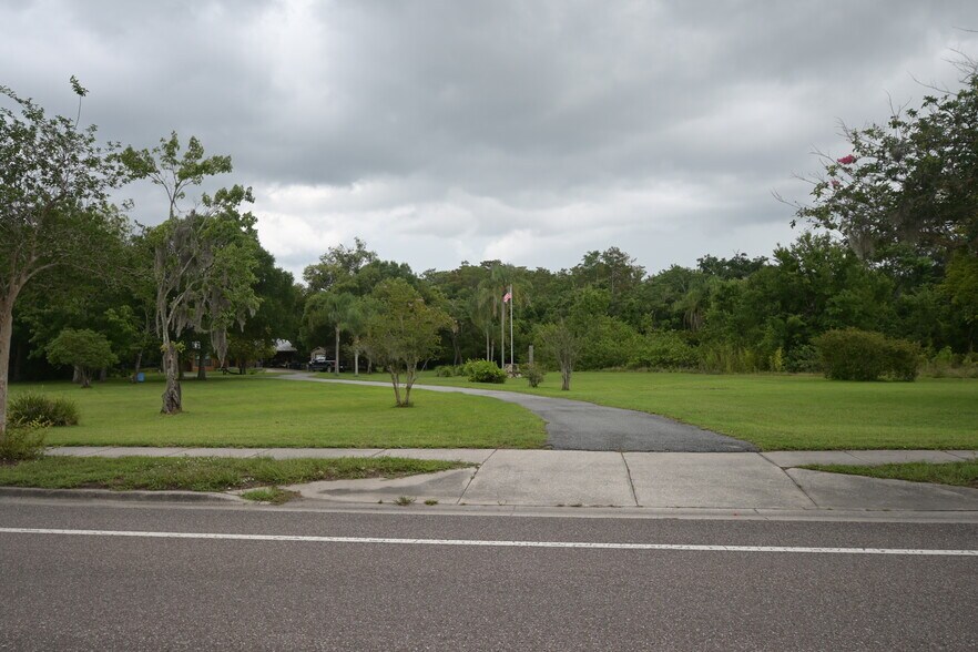 2101 S Goldenrod Rd, Orlando, FL à vendre - Photo du bâtiment - Image 2 de 61