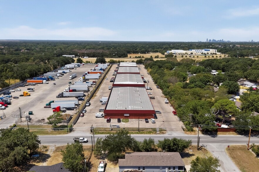 3211 S Peachtree Rd, Balch Springs, TX for lease - Building Photo - Image 2 of 5