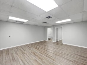 574 Azalea Rd, Mobile, AL à louer Photo intérieure- Image 2 de 6