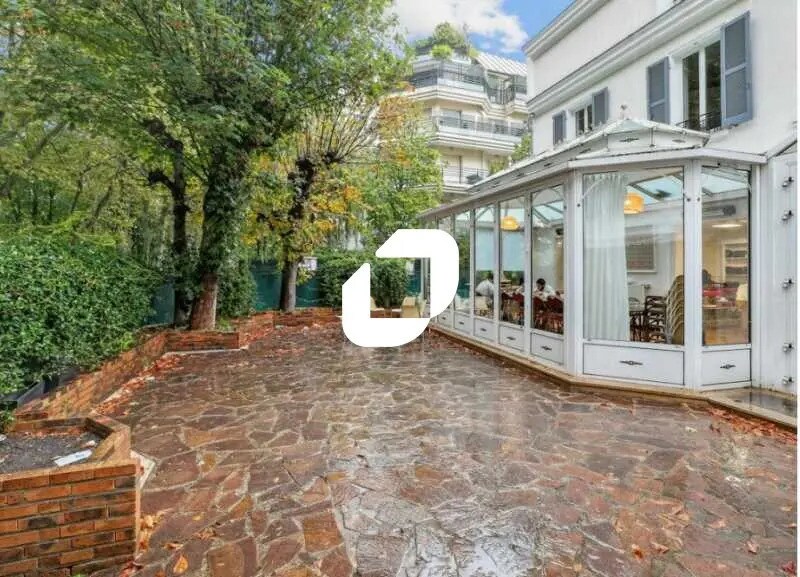 Bureau dans Neuilly-sur-Seine à vendre - Photo du bâtiment - Image 1 de 20