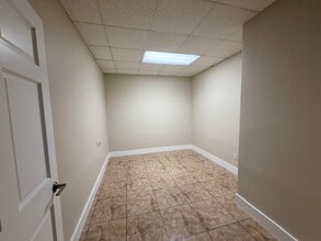 115-121 S Palmetto Ave, Daytona Beach, FL for lease Interior Photo- Image 2 of 9