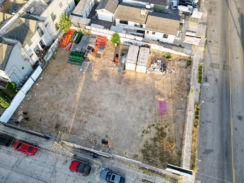 11208 Burbank Blvd, North Hollywood, CA for sale - Building Photo - Image 3 of 8