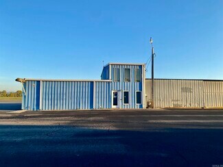 More details for 1413 E Main Street #13 & 16 & 17 Hangar – Specialty for Sale, Clarksville, AR