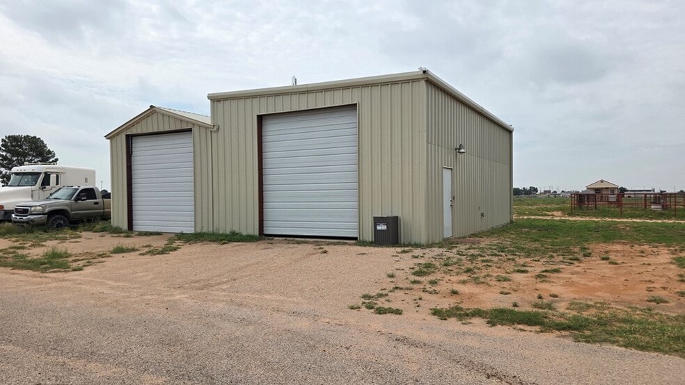2701-B S County Road 135, Midland, TX for lease - Building Photo - Image 1 of 12