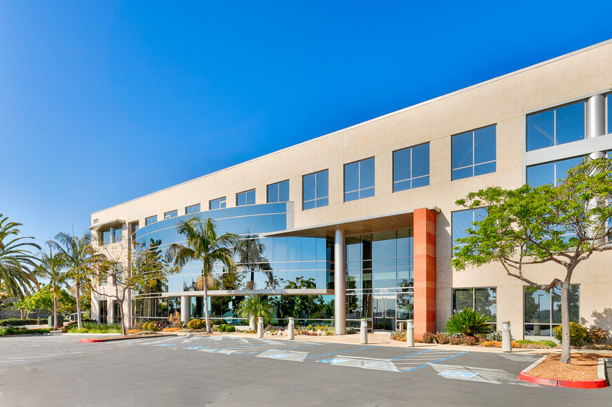 2173 Salk Ave, Carlsbad, CA for lease - Building Photo - Image 1 of 28