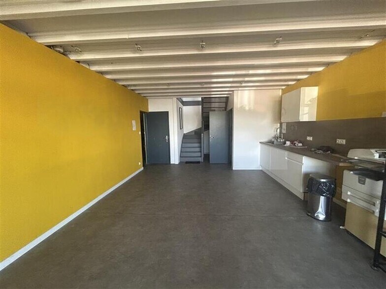 6-8 Rue De Bastogne, Saint-Apollinaire à louer - Photo intérieure - Image 2 de 4
